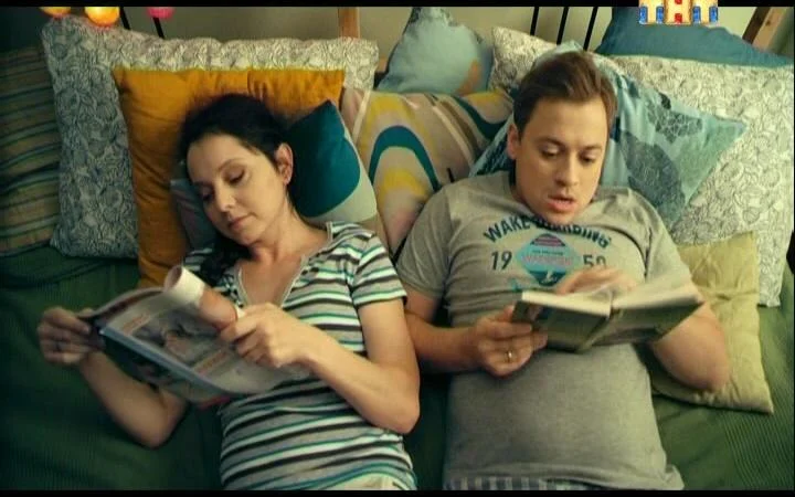 Кадры из сериала СашаТаня (2013)