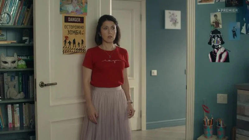 Кадры из сериала Универ: 10 лет спустя (2021)